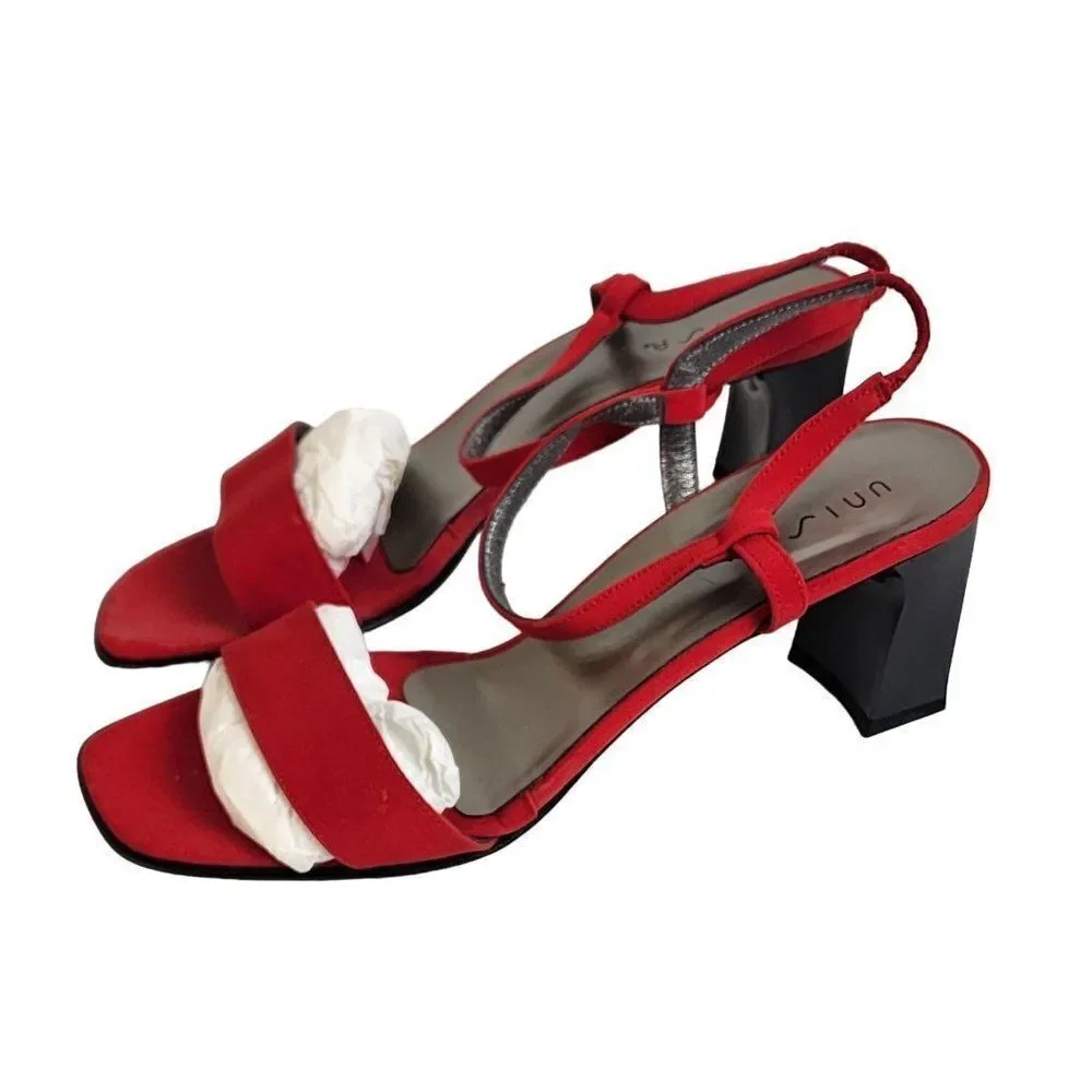 Unisa Red Strappy Size 8B Block Heel Sandals, NEW, Vintage